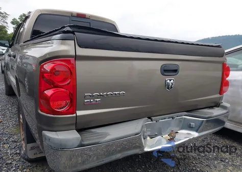 2006 Dodge Dakota Slt z USA, uszkodzony, nr VIN 1D7HE48K76S653879